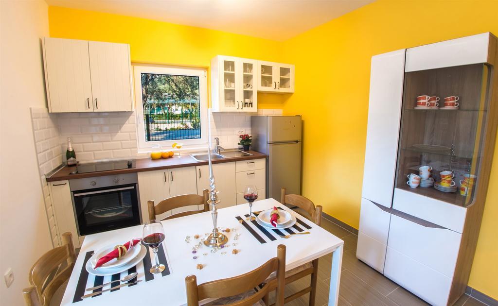 Apartments Denis Клек Екстер'єр фото