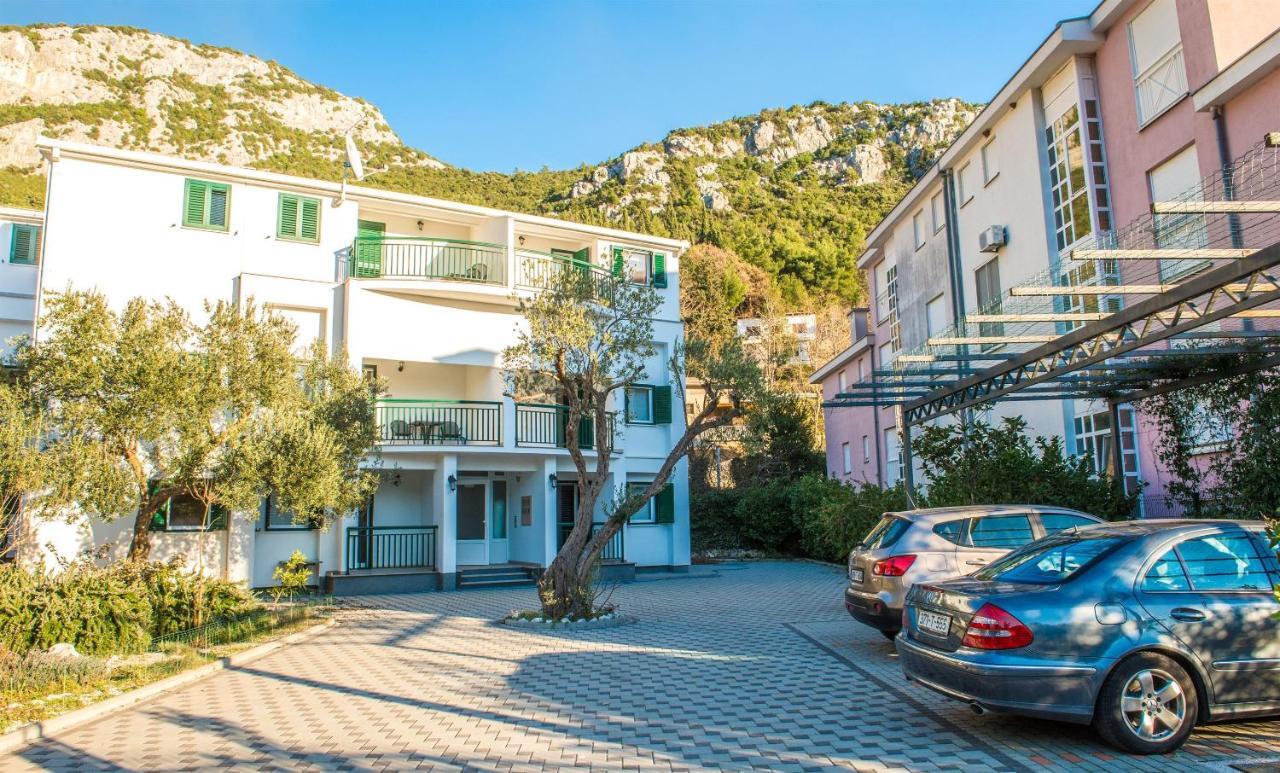 Apartments Denis Клек Екстер'єр фото